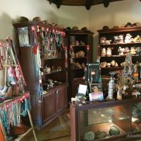 amakhosi-safari-lodge-gift-shop-1.jpg